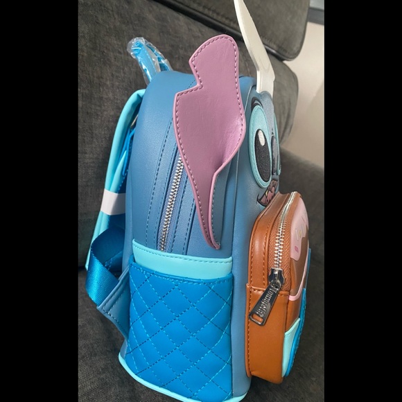 LOUNGEFLY 2020 FALL VIRTUAL CON DISNEY BAKER STITCH LIMITED EXCLUSIVE BACKPACK. - Picture 2 of 5
